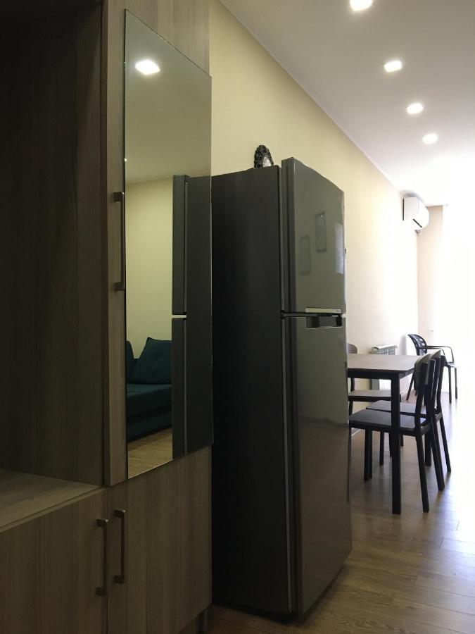 Cosy Apartment Near The Sea Batumi Exterior photo